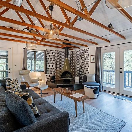 The Pine House - Cozy Mid-Century Modern, Pet-Friendly Exterior foto