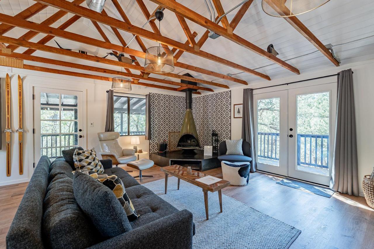 The Pine House - Cozy Mid-Century Modern, Pet-Friendly Exterior foto