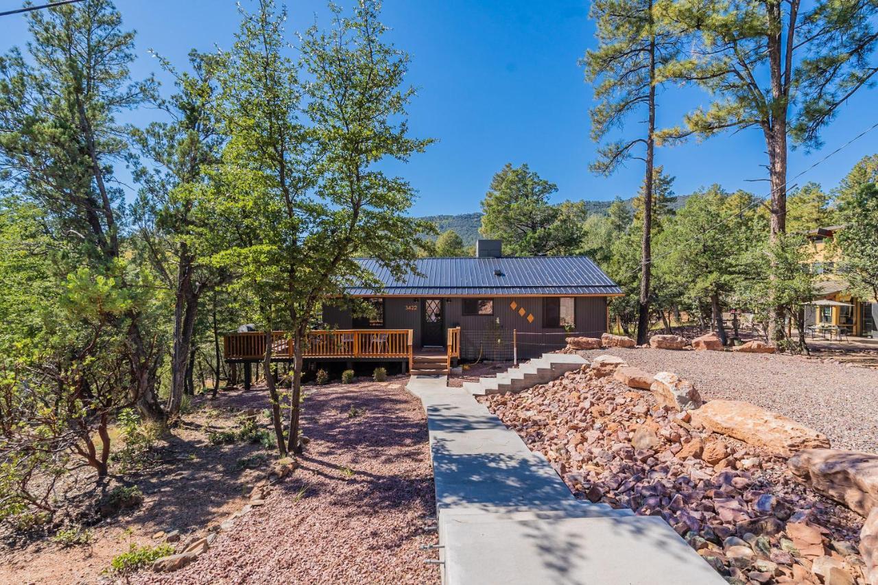 The Pine House - Cozy Mid-Century Modern, Pet-Friendly Exterior foto