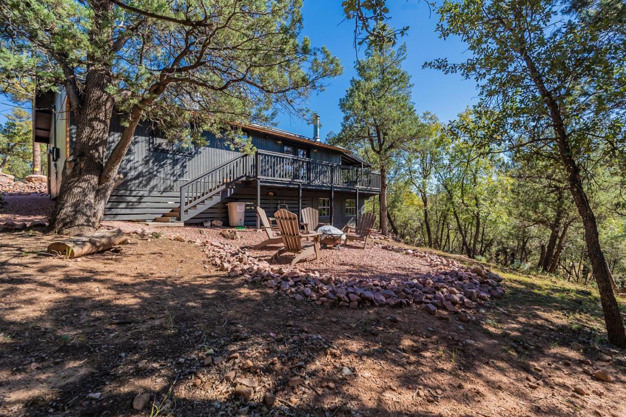 The Pine House - Cozy Mid-Century Modern, Pet-Friendly Exterior foto