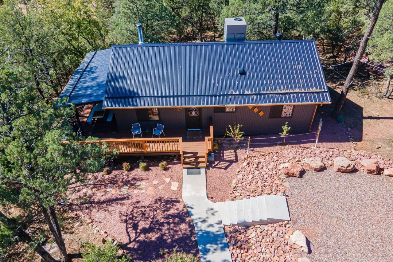 The Pine House - Cozy Mid-Century Modern, Pet-Friendly Exterior foto