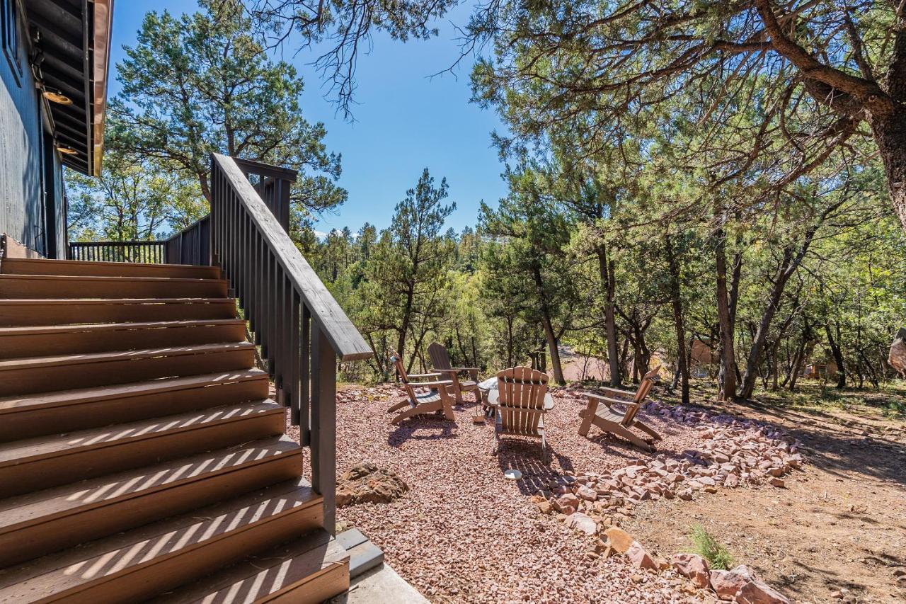 The Pine House - Cozy Mid-Century Modern, Pet-Friendly Exterior foto
