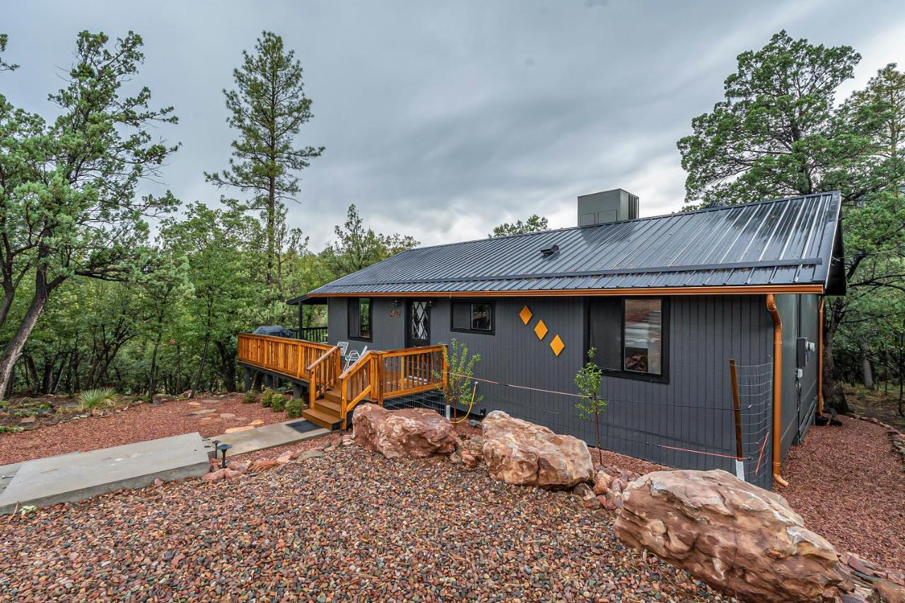 The Pine House - Cozy Mid-Century Modern, Pet-Friendly Exterior foto